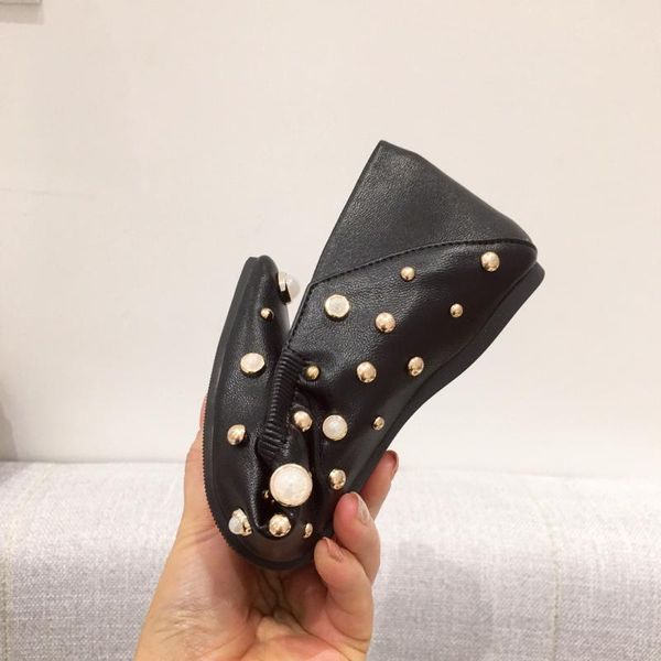 Rivet Pearl Flats Shoes Women Slip On Loafers Pointed 2021 Autumn Soft Flats Causal Shoes Lady PU Leather Sneakers, Beige
Rivet Pearl Flats Shoes Women Slip On Loafers Pointed 2021 Autumn Soft Flats Causal Shoes Lady PU Leather Sneakers, Beige