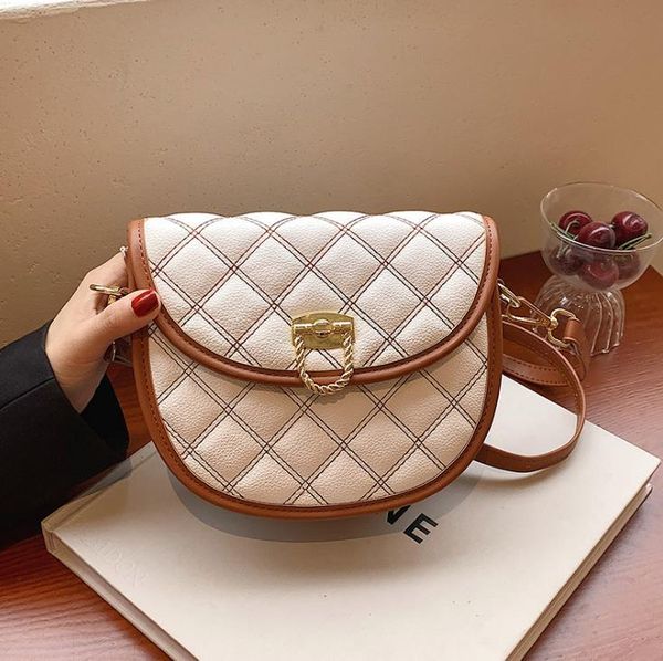 cross body autumn style pu ladies one-shoulder messenger bags trendy fashion hit color rhombus
cross body autumn style pu ladies one-shoulder messenger bags trendy fashion hit color rhombus