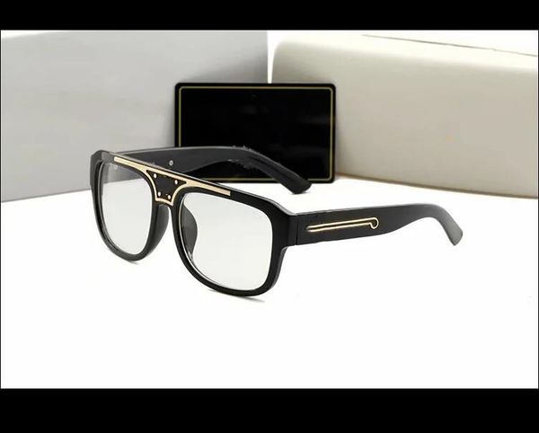 sunglasses designed for men and women glasses outdoor parasols pc frame stylish classic ladies sports 426 sunglasses mirrors sent free, White;black
sunglasses designed for men and women glasses outdoor parasols pc frame stylish classic ladies sports 426 sunglasses mirrors sent free, White;black