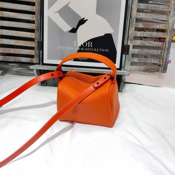 hanghhangbag luxury designer fashion hand handbag handbags backpack wallet purse shoulder crossbody tote bags mini bag leather head lay
hanghhangbag luxury designer fashion hand handbag handbags backpack wallet purse shoulder crossbody tote bags mini bag leather head lay