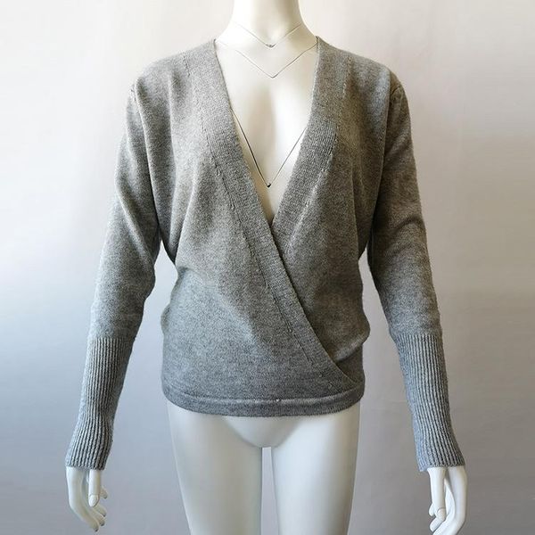 women's sweaters 2021 europe style autumn and winter sweater explosions v-neck velvet stitching crossover pullovers 66805, White;black
women's sweaters 2021 europe style autumn and winter sweater explosions v-neck velvet stitching crossover pullovers 66805, White;black
