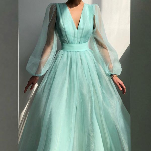 casual dresses europe and the united states 2021 autumn dress temperament v neck waist to show thin solid color gauze, Black;gray
casual dresses europe and the united states 2021 autumn dress temperament v neck waist to show thin solid color gauze, Black;gray