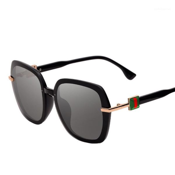 large frame fashion sunglasses women designer oversized eyeglasses vintage gradient lens sun glasses uv400, White;black
large frame fashion sunglasses women designer oversized eyeglasses vintage gradient lens sun glasses uv400, White;black