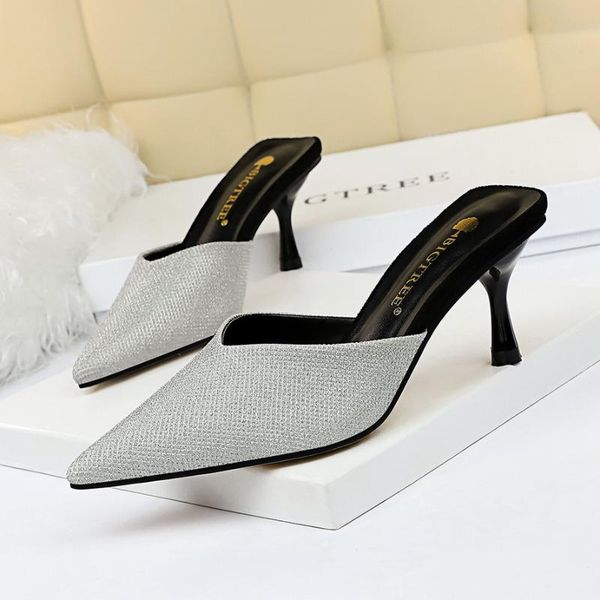 slippers 2021shoes korean version of the fashion simple baotou high heels shallow mouth tip shine liang pian, Black
slippers 2021shoes korean version of the fashion simple baotou high heels shallow mouth tip shine liang pian, Black