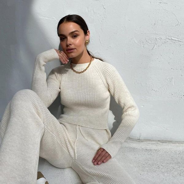 women's two piece pants 2021 women autumn winter knitted sweater set elastic skinny short pullover jumpers with wide leg, White
women's two piece pants 2021 women autumn winter knitted sweater set elastic skinny short pullover jumpers with wide leg, White