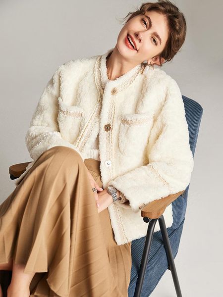 women's fur & faux lamb autumn and winter blend coat korean thick warm fashion design button wide-waisted high street pockets jacket, Black
women's fur & faux lamb autumn and winter blend coat korean thick warm fashion design button wide-waisted high street pockets jacket, Black