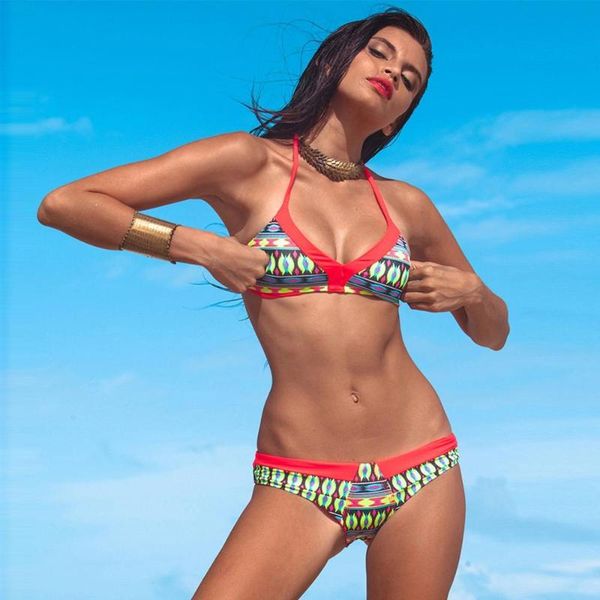 ladies 2021 bikinis bathing suit plus size brazilian printed two pieces swimsuits strappy halter triangle swimwear women's, White;black
ladies 2021 bikinis bathing suit plus size brazilian printed two pieces swimsuits strappy halter triangle swimwear women's, White;black