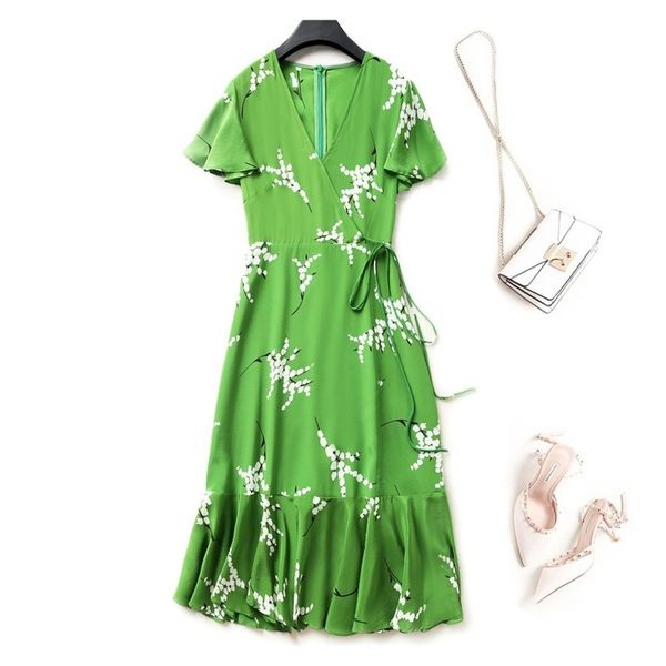 dress crepe de chine mulberry v-neck printed silk in summer of 2021 is for women, Black;gray
dress crepe de chine mulberry v-neck printed silk in summer of 2021 is for women, Black;gray