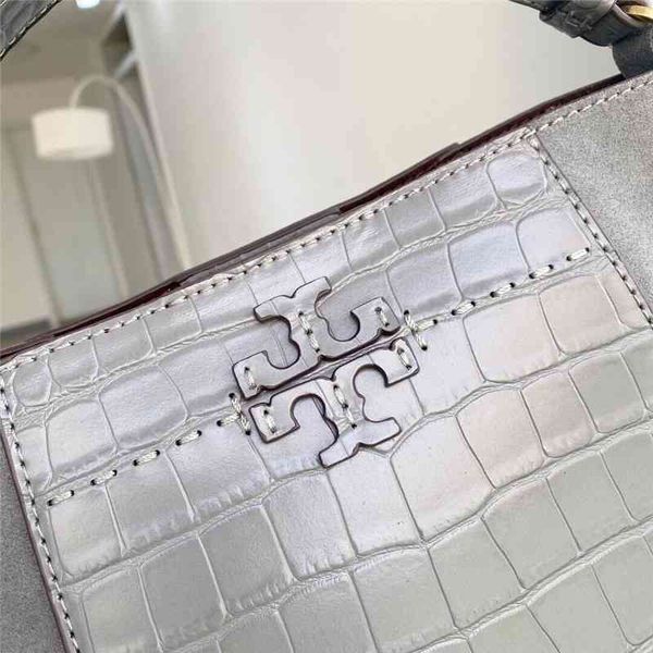 70% off new deformed women's leather crocodile pattern suede one shoulder messenger portable simple open bucket small bag purse cyber m
70% off new deformed women's leather crocodile pattern suede one shoulder messenger portable simple open bucket small bag purse cyber m