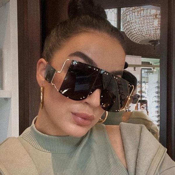 fashion one-piece square women sunglasses 2021 brand candy color sun glasses men vintage oversized black pink goggles uv400, White;black
fashion one-piece square women sunglasses 2021 brand candy color sun glasses men vintage oversized black pink goggles uv400, White;black