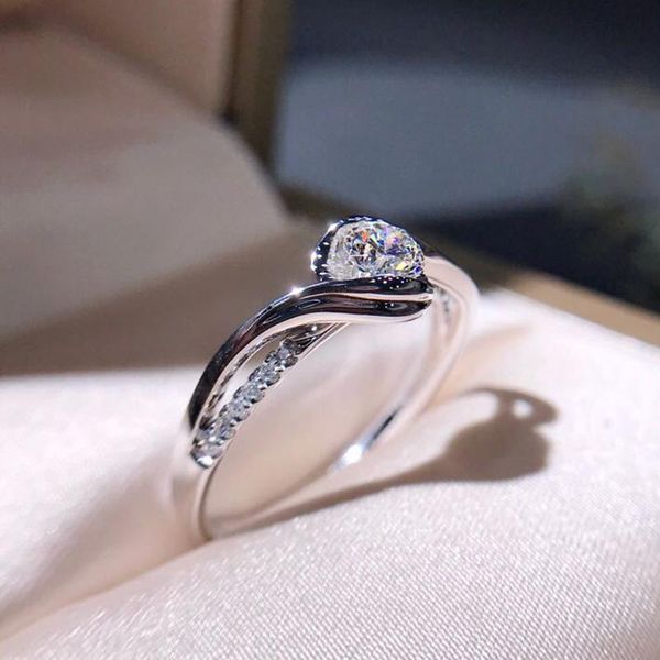 wedding rings fashion bling white color crystal simple elegant for women engagement party jewelry gift, Slivery;golden
wedding rings fashion bling white color crystal simple elegant for women engagement party jewelry gift, Slivery;golden