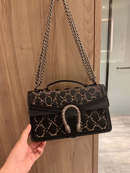original style ladies women bag luxury designer 100% leather personality fashions all-match chain clamshell bacchus messenger bags with box
original style ladies women bag luxury designer 100% leather personality fashions all-match chain clamshell bacchus messenger bags with box