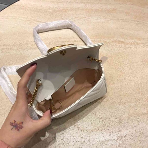 factory outlet mini love wave car line single shoulder slung mini chain leather women's bag
factory outlet mini love wave car line single shoulder slung mini chain leather women's bag