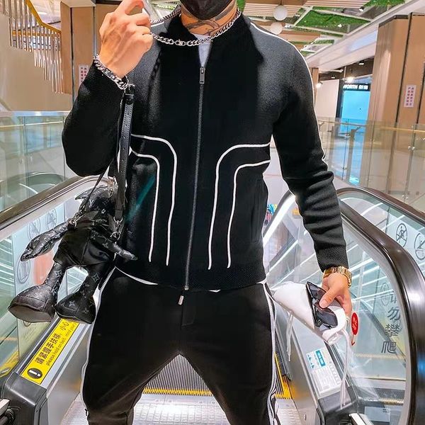 men's sweaters 2021 europe autumn and winter fashion cardigan personality zipper stripes slim casual sweater businesscoat, White;black
men's sweaters 2021 europe autumn and winter fashion cardigan personality zipper stripes slim casual sweater businesscoat, White;black