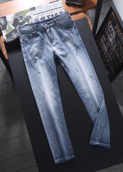 21ss mens designer summer stylish simplicity slim-leg jeans breathable denim pants fashion club clothing for male hip hop skinny holes jean, Blue
21ss mens designer summer stylish simplicity slim-leg jeans breathable denim pants fashion club clothing for male hip hop skinny holes jean, Blue