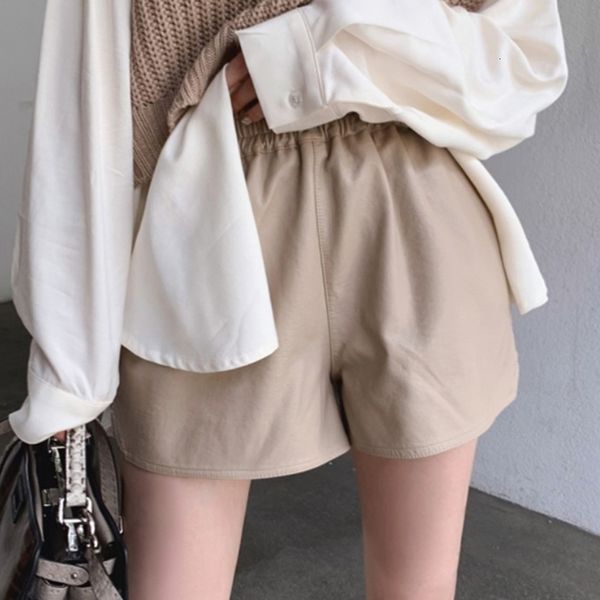 women's shorts women's fall/winter casual and easy to wear elastic waist pu leather pants wide-leg shorts women show long legs, White;black
women's shorts women's fall/winter casual and easy to wear elastic waist pu leather pants wide-leg shorts women show long legs, White;black