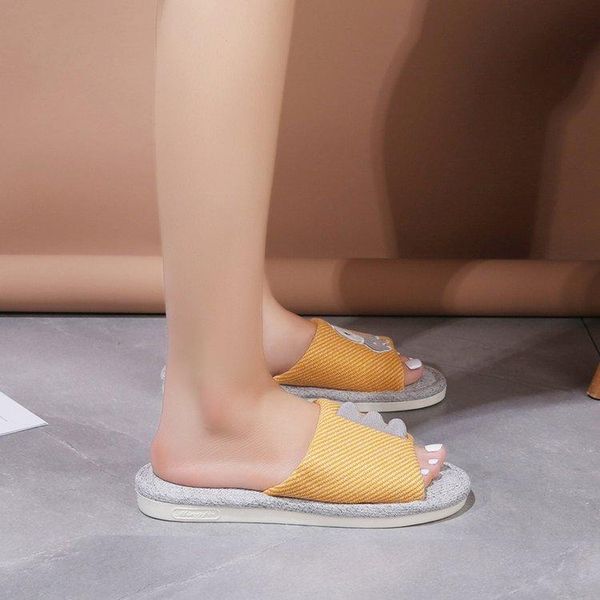 slippers 2021 cotton and linen female home autumn winter couple indoor cute cartoon comfortable silent male, Black
slippers 2021 cotton and linen female home autumn winter couple indoor cute cartoon comfortable silent male, Black