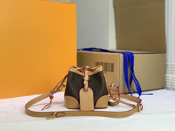 2021 luxurys designers bags messenger bag men women totes fashion vintage printing letter shoulder classic crossbody m57099-1
2021 luxurys designers bags messenger bag men women totes fashion vintage printing letter shoulder classic crossbody m57099-1