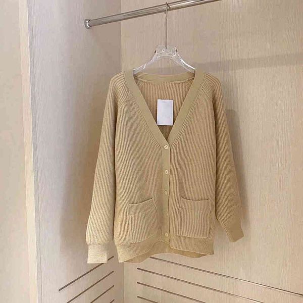 2022 factory wholesale new early autumn ce + neck loose temperament sweater natural aging cardigan women's coat, Black;gray
2022 factory wholesale new early autumn ce + neck loose temperament sweater natural aging cardigan women's coat, Black;gray