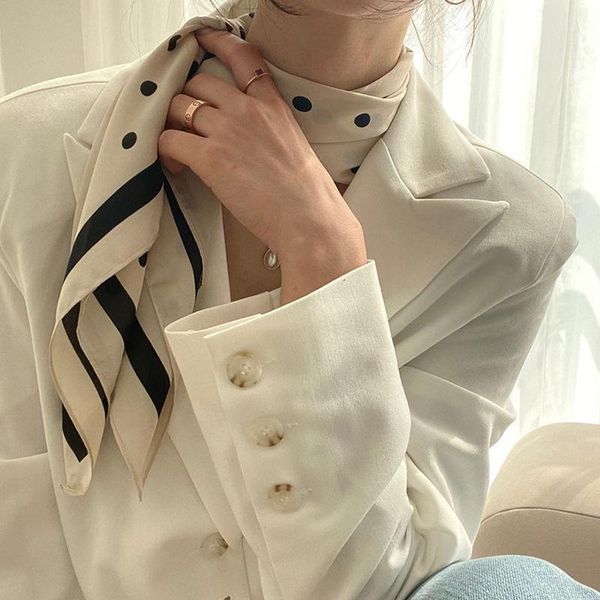 scarves 2021 early spring silk autumn and winter fashionable ins blogger french wave point hair, Blue;gray
scarves 2021 early spring silk autumn and winter fashionable ins blogger french wave point hair, Blue;gray