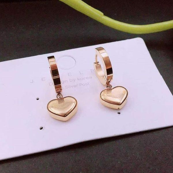 stud sweet girl heart earrings korean fashion wild simple little love net red wholesale sales women, Golden;silver
stud sweet girl heart earrings korean fashion wild simple little love net red wholesale sales women, Golden;silver