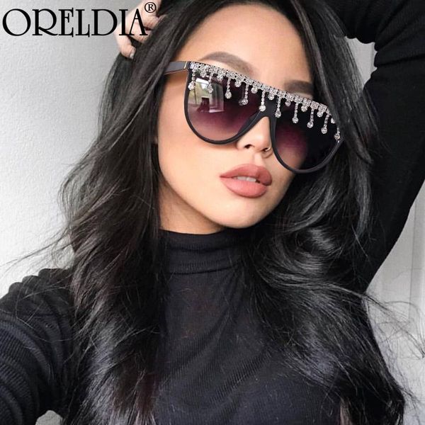 sunglasses 2021 fashion luxury diamond sun glasses women vintage flat oversized shades eyewear lady brand pilot, White;black
sunglasses 2021 fashion luxury diamond sun glasses women vintage flat oversized shades eyewear lady brand pilot, White;black