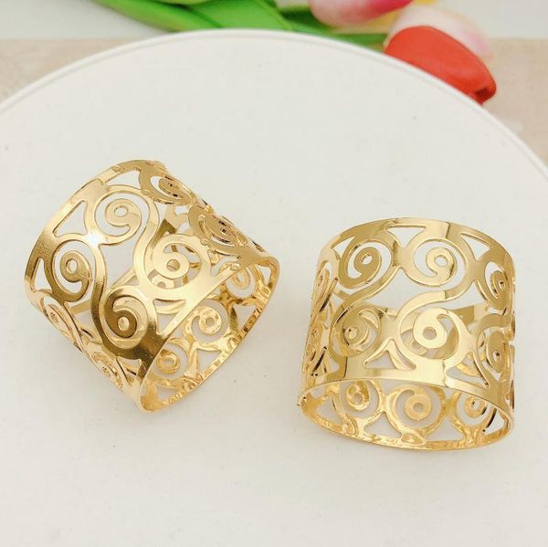 napkin rings 6pcs button alloy ring flower rhinestone towel buckle hollow wedding party table decoration
napkin rings 6pcs button alloy ring flower rhinestone towel buckle hollow wedding party table decoration