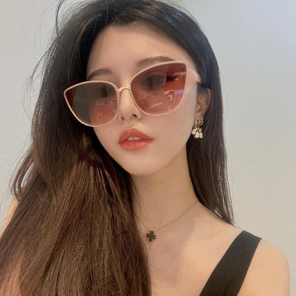 sunglasses 2021 korean version of high-end large-frame anti-ultraviolet women wild street shooting seaside vintage pink, White;black
sunglasses 2021 korean version of high-end large-frame anti-ultraviolet women wild street shooting seaside vintage pink, White;black