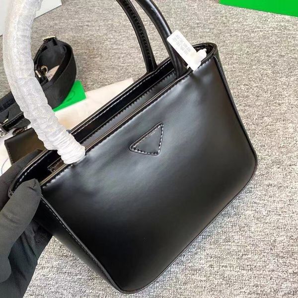 crossbody bag tote multi pochette nylon messenger shoulder bags black white designer s purses fashion onthego(22x17x9cm luxurys designersysj
crossbody bag tote multi pochette nylon messenger shoulder bags black white designer s purses fashion onthego(22x17x9cm luxurys designersysj
