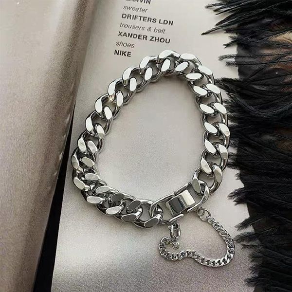 link, chain hip-hop hipster buckle stainless steel bracelet for women star with the same simple and versatile accessories, Black
link, chain hip-hop hipster buckle stainless steel bracelet for women star with the same simple and versatile accessories, Black