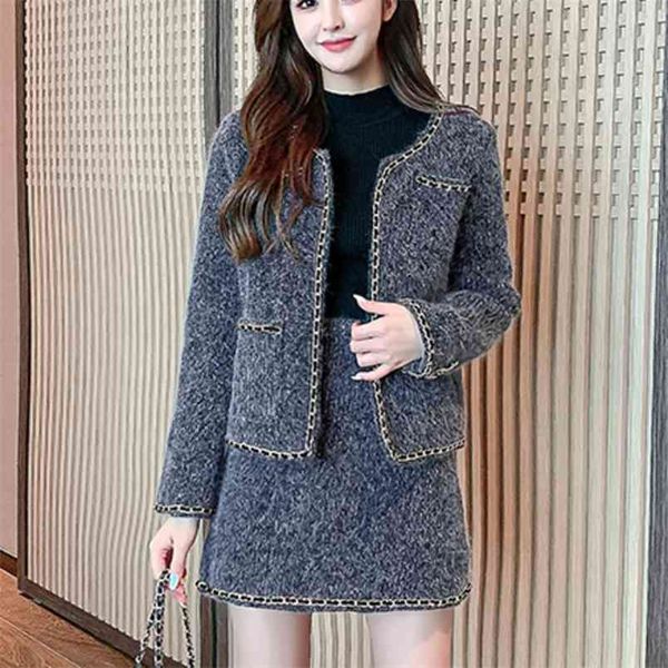 autumn winter office lady wool two piece set women short jacket coat + mini skirt suit cashmere ensemble femme 210514, White
autumn winter office lady wool two piece set women short jacket coat + mini skirt suit cashmere ensemble femme 210514, White
