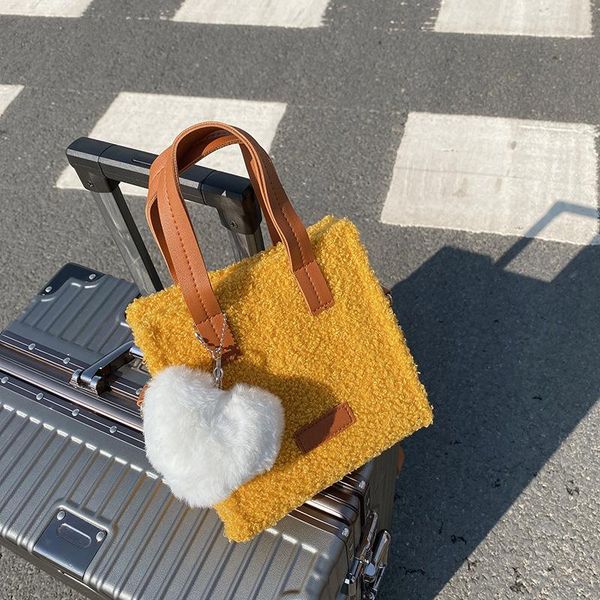 cosmetic bags & cases winter warm shoulder bag lamb wool soft autumn ins square cross-body portable casual beige khaki girls preppy style
cosmetic bags & cases winter warm shoulder bag lamb wool soft autumn ins square cross-body portable casual beige khaki girls preppy style