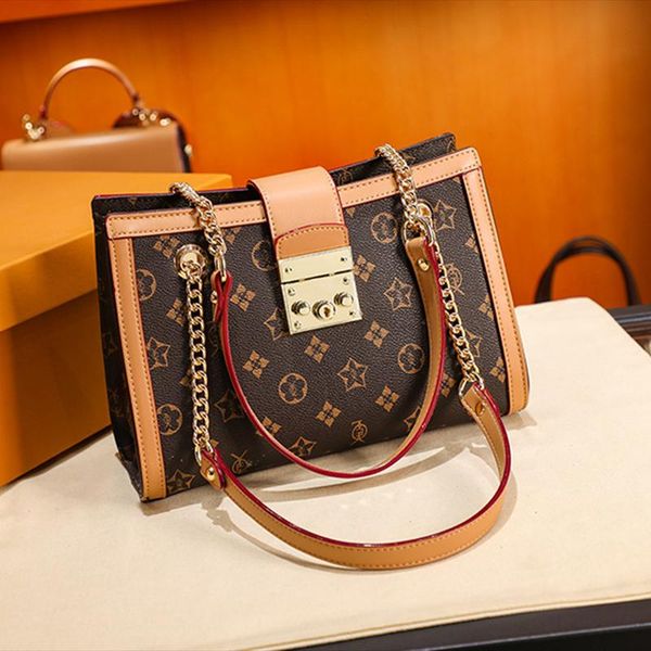 evening bags 2021 fashion chain crossbody shoulder bag classic printing ladies purse and handbag sac luxe femme
evening bags 2021 fashion chain crossbody shoulder bag classic printing ladies purse and handbag sac luxe femme