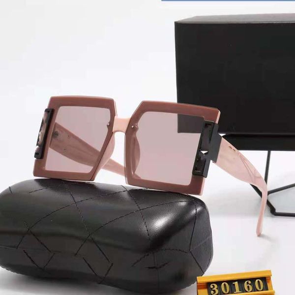 summer beach sunglasses driviing goggle for mens woman model highly quality with box, White;black
summer beach sunglasses driviing goggle for mens woman model highly quality with box, White;black