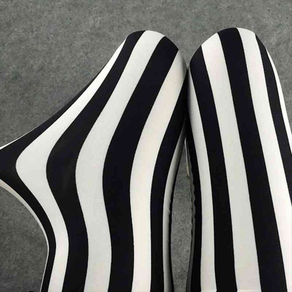 grid printing legging women striped capris high waisted fitness elastic gym sporting plaid square short leggins, Black
grid printing legging women striped capris high waisted fitness elastic gym sporting plaid square short leggins, Black