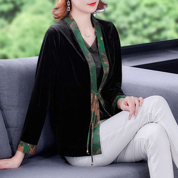 golden velvet coat short autumn dress v-neck style large size temperament and mothers cardigan, Black;brown
golden velvet coat short autumn dress v-neck style large size temperament and mothers cardigan, Black;brown