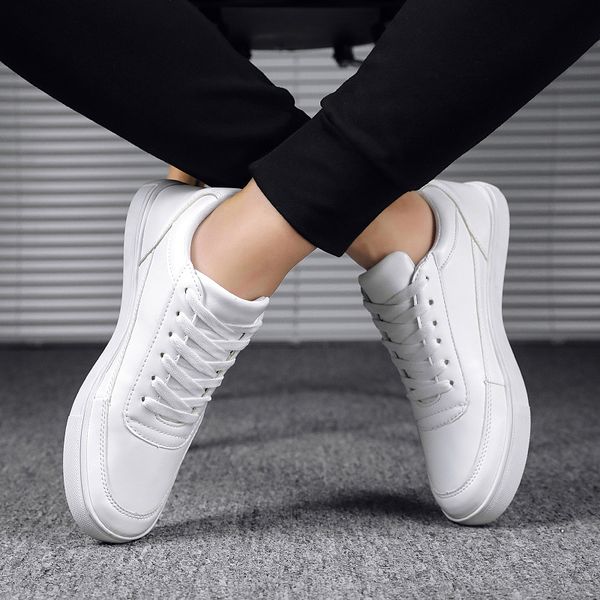 classic 2021 comfortable running shoes for mens breathable men's athletic shoes fly weave jogging shoe lightweight fashion black white
classic 2021 comfortable running shoes for mens breathable men's athletic shoes fly weave jogging shoe lightweight fashion black white