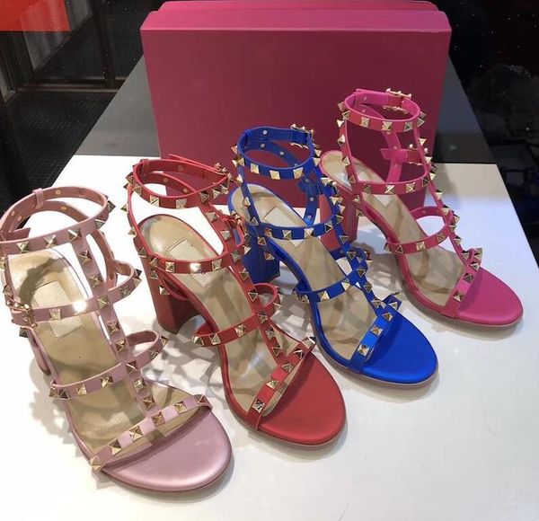 sandals v rivets shoes mid-heel peep toe thick high heels women's summer fashion sandals, Black
sandals v rivets shoes mid-heel peep toe thick high heels women's summer fashion sandals, Black