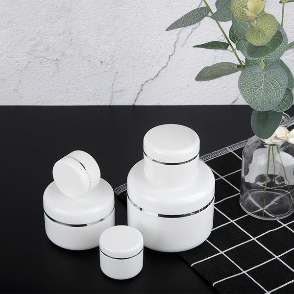 storage bottles & jars 20g30g50g silver side cream box pp white refillable empty lotion container plastic
storage bottles & jars 20g30g50g silver side cream box pp white refillable empty lotion container plastic