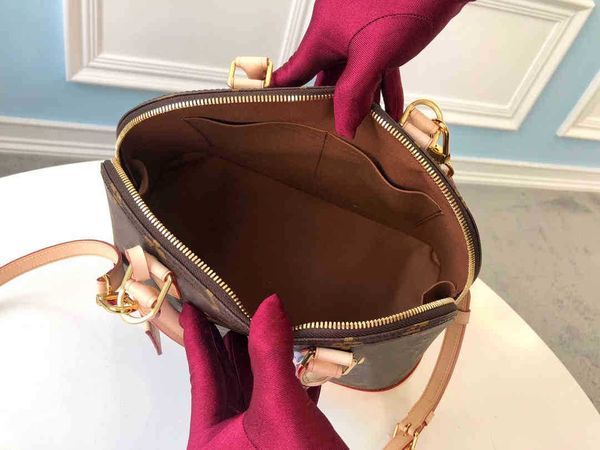 luxurys designer bags women fashion shoulder crossbody bag shell handbag 23.5cm 32cm handbags m53151 m53152 n41221
luxurys designer bags women fashion shoulder crossbody bag shell handbag 23.5cm 32cm handbags m53151 m53152 n41221