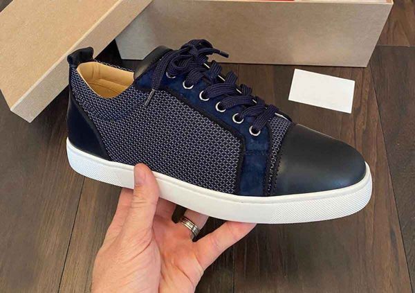 perfect quality brand new low-cut dress shoes mesh leather junior red sole casual shoes men's sports shoes designer dress party wedding, Black
perfect quality brand new low-cut dress shoes mesh leather junior red sole casual shoes men's sports shoes designer dress party wedding, Black