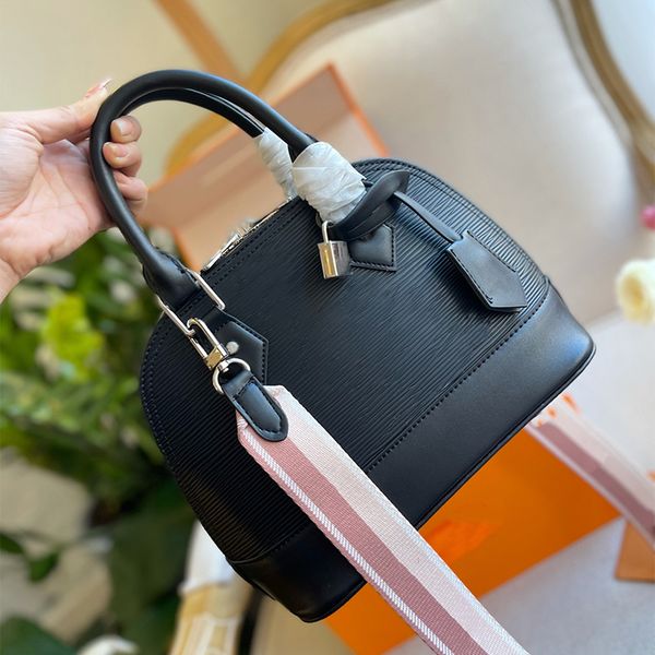 women's fashion one shoulder shell bags french famous designer messenger bag leather hardware wide shoulder strap large capacity 25cm l
women's fashion one shoulder shell bags french famous designer messenger bag leather hardware wide shoulder strap large capacity 25cm l
