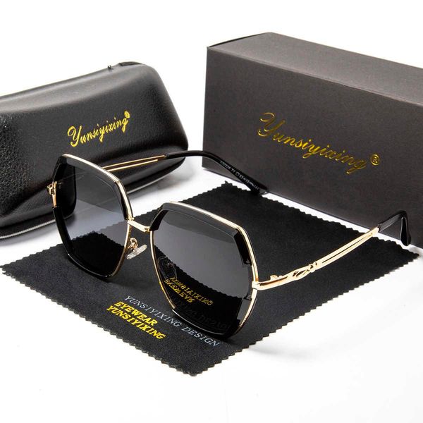 sunglasses yunsiyixing polarized driving brand designer classic glasses for women fashion 2021 offer, White;black
sunglasses yunsiyixing polarized driving brand designer classic glasses for women fashion 2021 offer, White;black