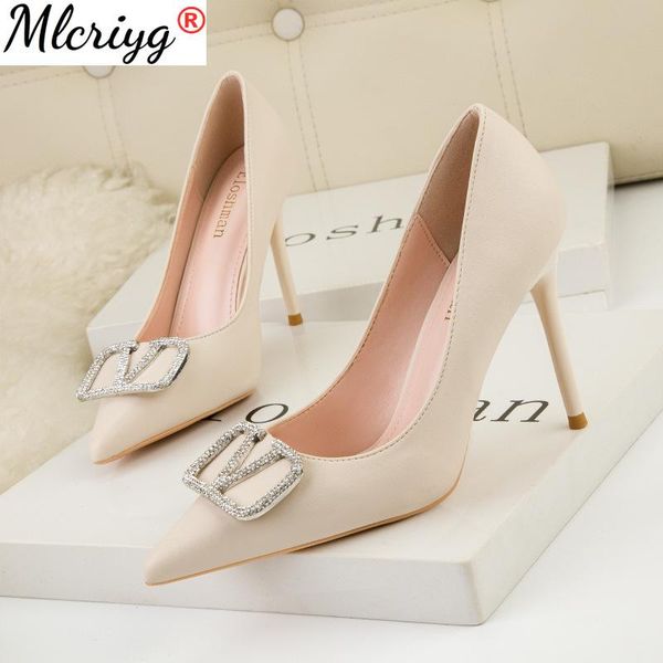 women's high heel shoes spring high-heeled shallow mouth metal letters stiletto fine single dress, Black
women's high heel shoes spring high-heeled shallow mouth metal letters stiletto fine single dress, Black