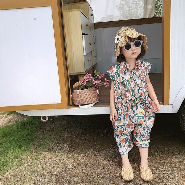 baby girls korean jumpsuit 2021 summer kids casual floral loose pants sleeveless children single-breasted capris trousers, Blue
baby girls korean jumpsuit 2021 summer kids casual floral loose pants sleeveless children single-breasted capris trousers, Blue