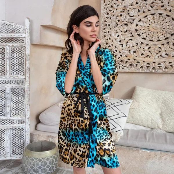 women's sleepwear leopard robe lace-up ribbon night dress women half sleeve bathrobe female nightgowns satin 2021, Black;red
women's sleepwear leopard robe lace-up ribbon night dress women half sleeve bathrobe female nightgowns satin 2021, Black;red