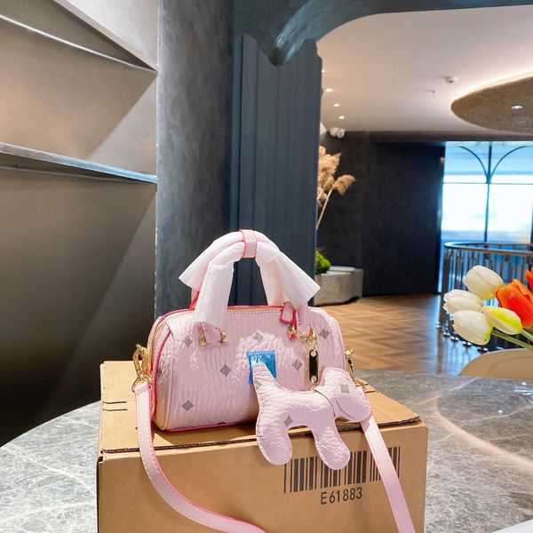 mini boston pillow bag genuine leather retro classic letter print women's messenger bag trend all-match shoulder bag with ornaments
mini boston pillow bag genuine leather retro classic letter print women's messenger bag trend all-match shoulder bag with ornaments