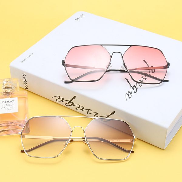 18064 large frame square flat lens fashion new sunglasses female fashion pilot glasses, White;black
18064 large frame square flat lens fashion new sunglasses female fashion pilot glasses, White;black