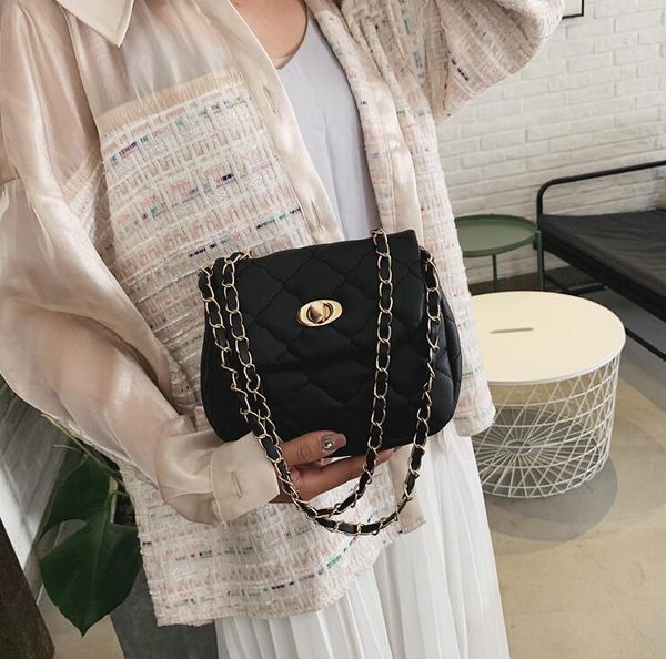 wallets chain bag cloud s women's bags leather diamond handbag imported sheepskin shoulder, Red;black
wallets chain bag cloud s women's bags leather diamond handbag imported sheepskin shoulder, Red;black