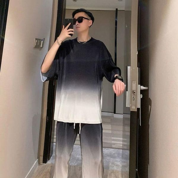 men's tracksuits men outfit set 2021 summer casual loose two-piece korean trend handsome gradient ice silk suit, Gray 
men's tracksuits men outfit set 2021 summer casual loose two-piece korean trend handsome gradient ice silk suit, Gray
